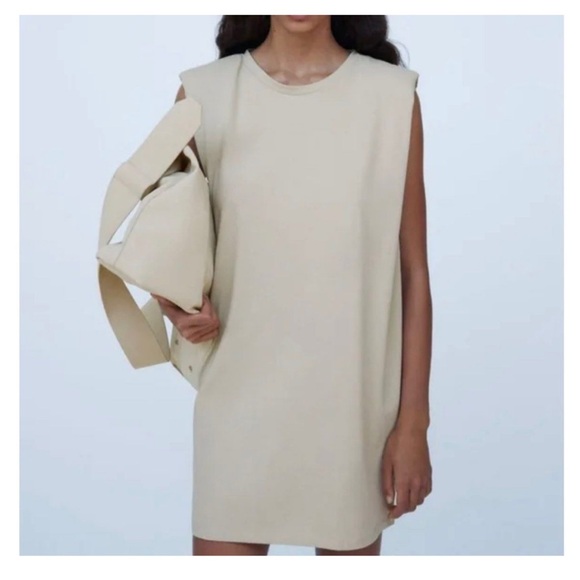 Zara shoulder pads t-shirt dress - Picture 1 of 8